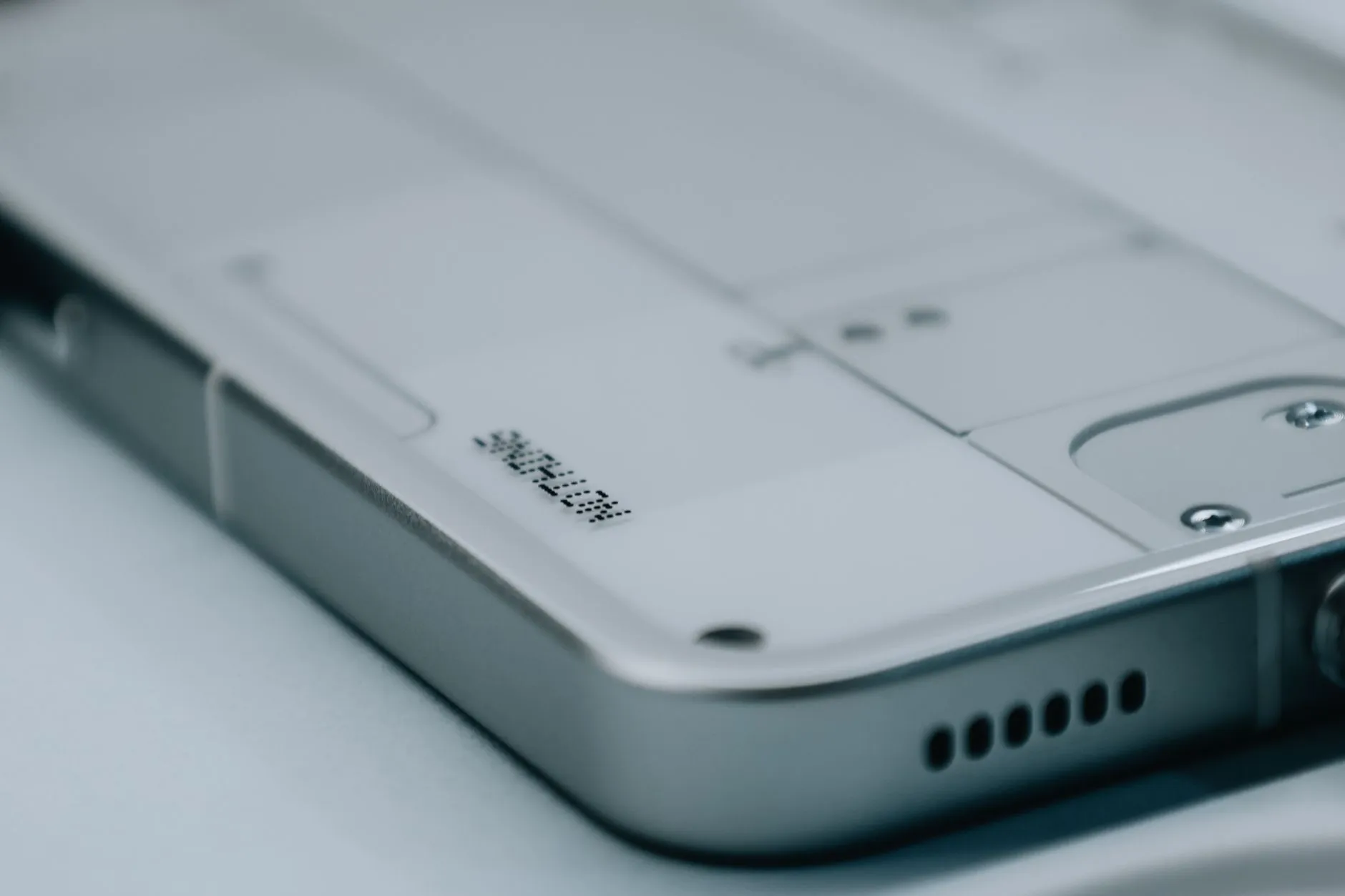 智能黑板与中控系统集成：打造高效互动课堂的技术实践