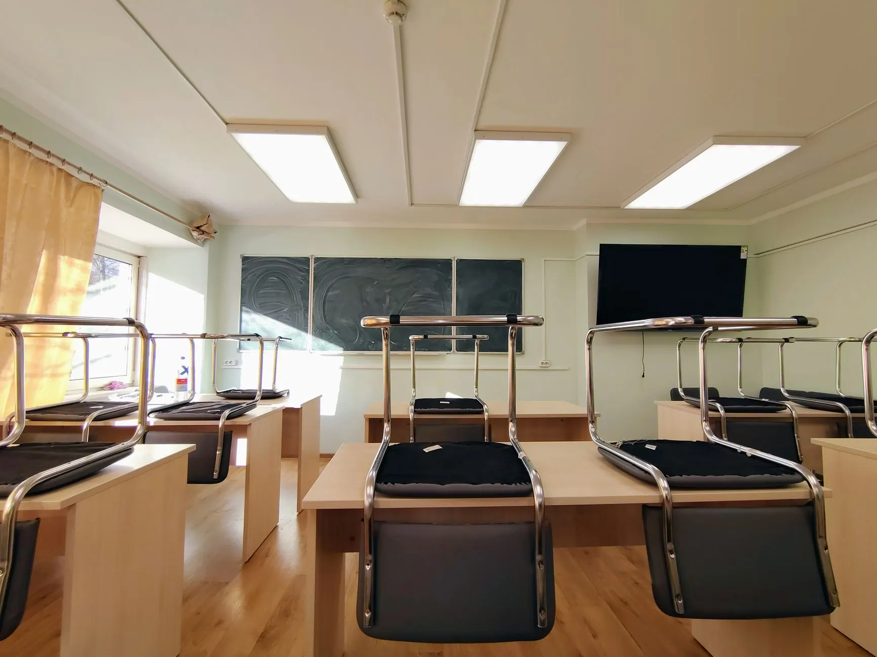 从投影机到视频展台：K12教室多媒体设备升级方案解析正文配图 1
