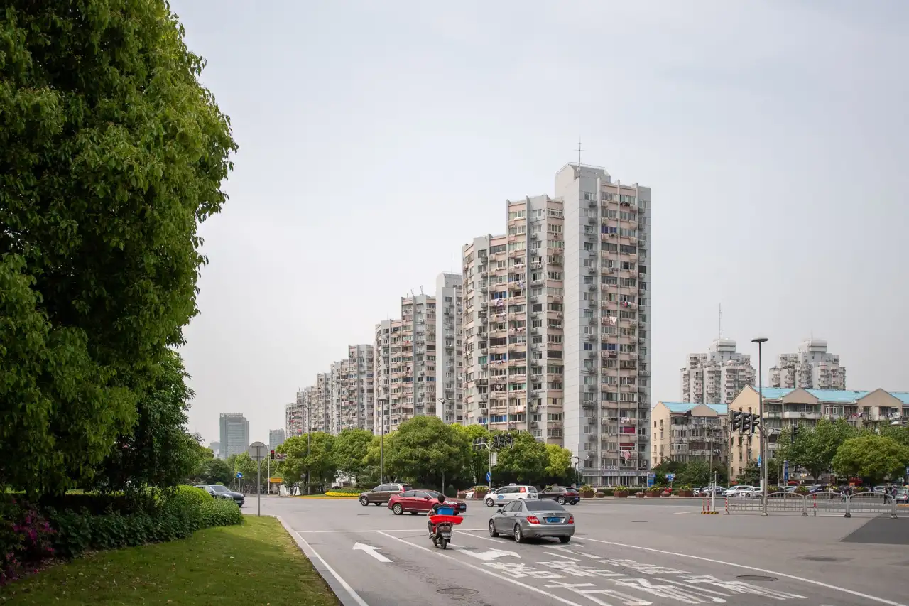投影机与智能黑板一体化教室的搭建步骤及注意事项