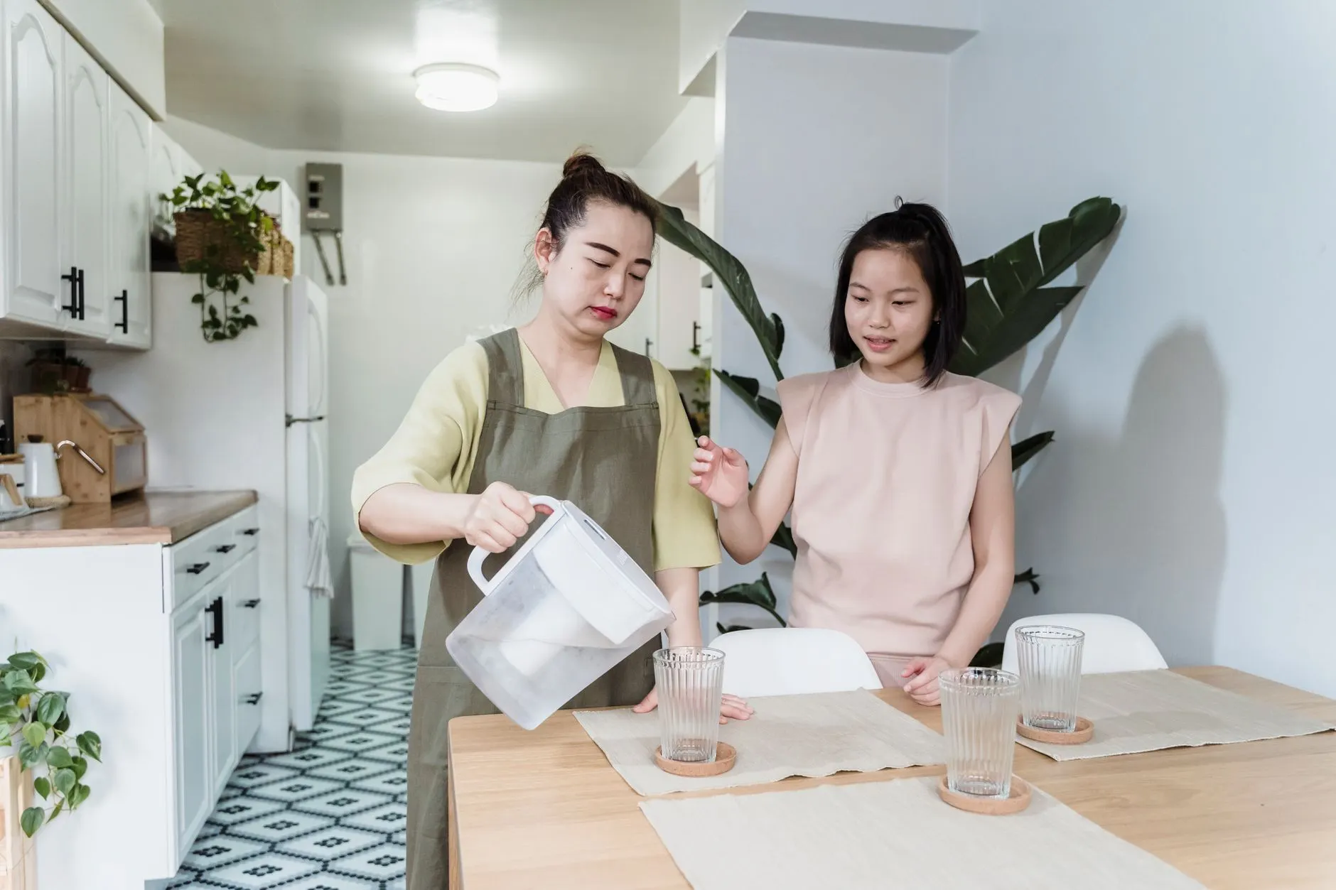 智能黑板与实物展台在多媒体教室中的集成应用方案