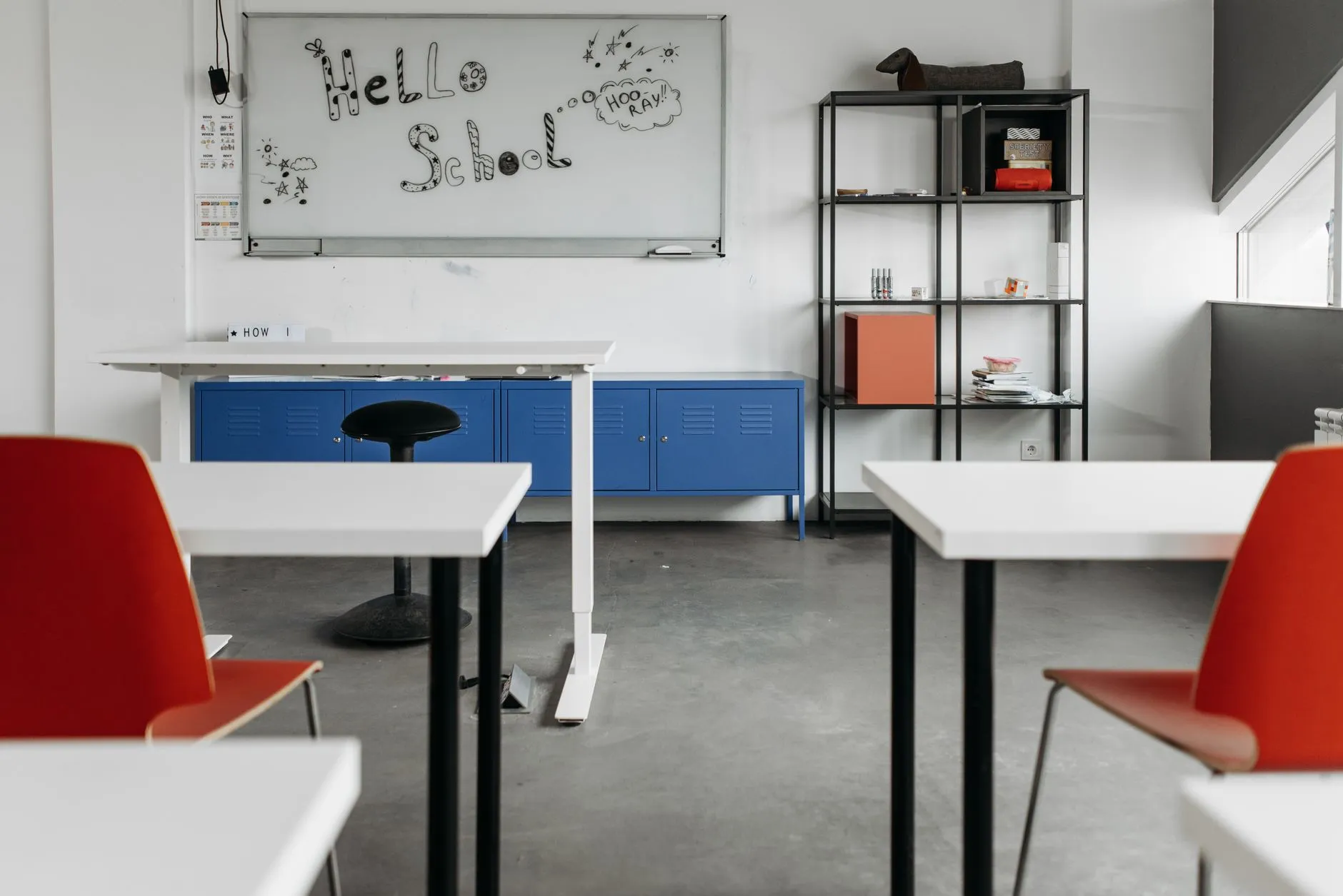 K12多媒体教室升级方案：智能黑板与实物展台协同部署要点正文配图 1